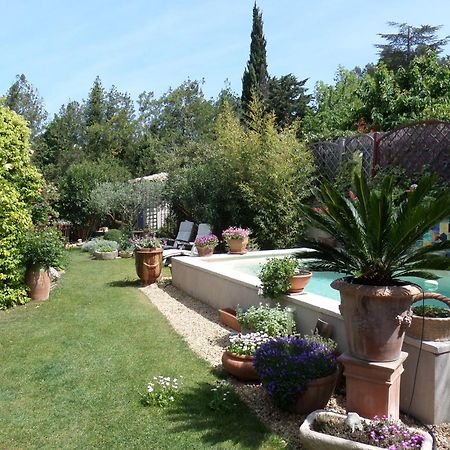 Le Clos Martin Eyragues Buitenkant foto