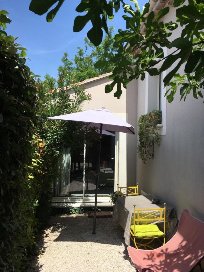 Le Clos Martin Eyragues Buitenkant foto