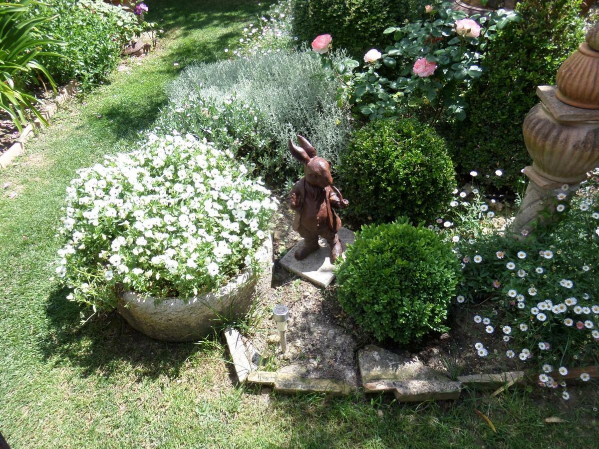 Le Clos Martin Eyragues Buitenkant foto